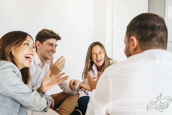 تایید الکی دیگران